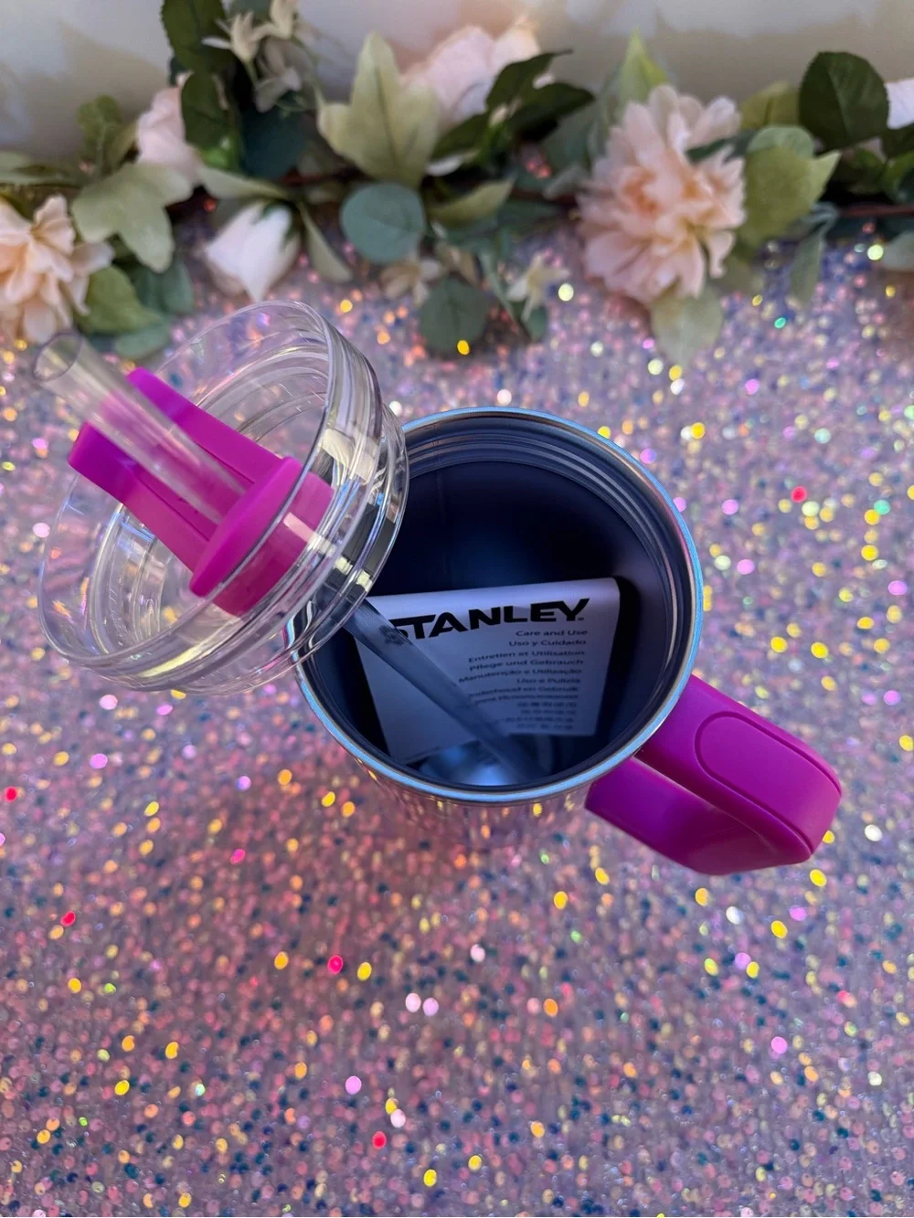NWT Stanley 40 oz Quencher H2.0
FlowState Tumbler in "Punch
Shimmer" ✨🩷 - Picture 8 of 9